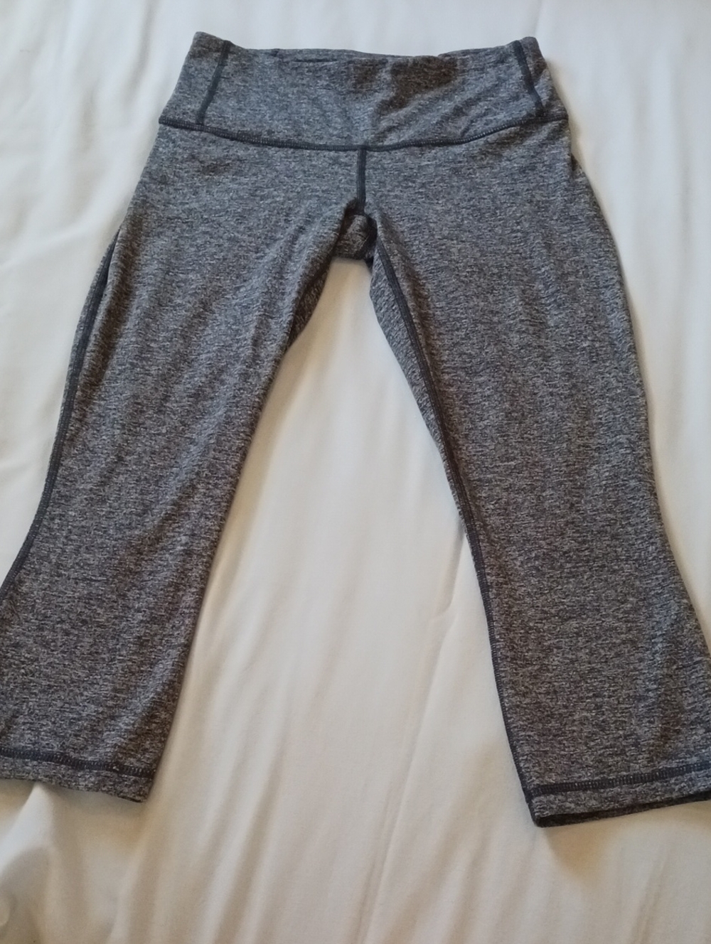 Patagonia Worn Wear Gray Crop Activewear
